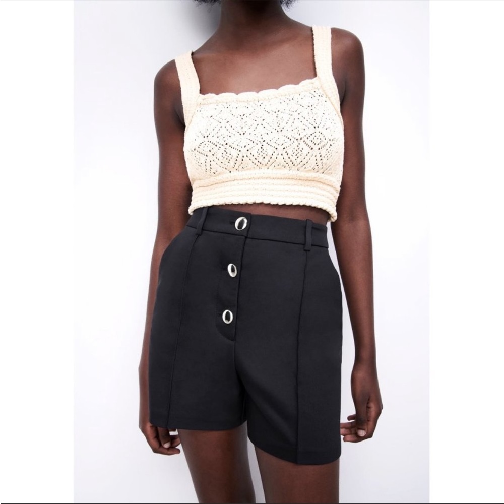 NWT ZARA HIGH-WAIST BERMUDAS Shorts WITH BUTTONS BLACK SMALL
